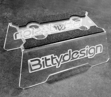 Bittydesign Bilstll 1/8 Buggy/Truggy Plast i gruppen RADIOSTYRD BIL / Tillbehr / vriga tillbehr hos Rynosx4 Hobbyshop AB (BDCSTD-1518)