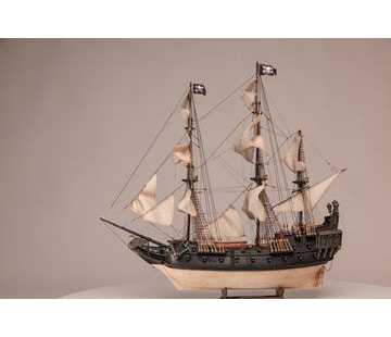 OcCre Black Swan 1/75 Piratskepp 613mm i gruppen Bygg & Verktyg / Byggsatser trä / Träbåtar hos Rynosx4 Hobbyshop AB (OC12012)