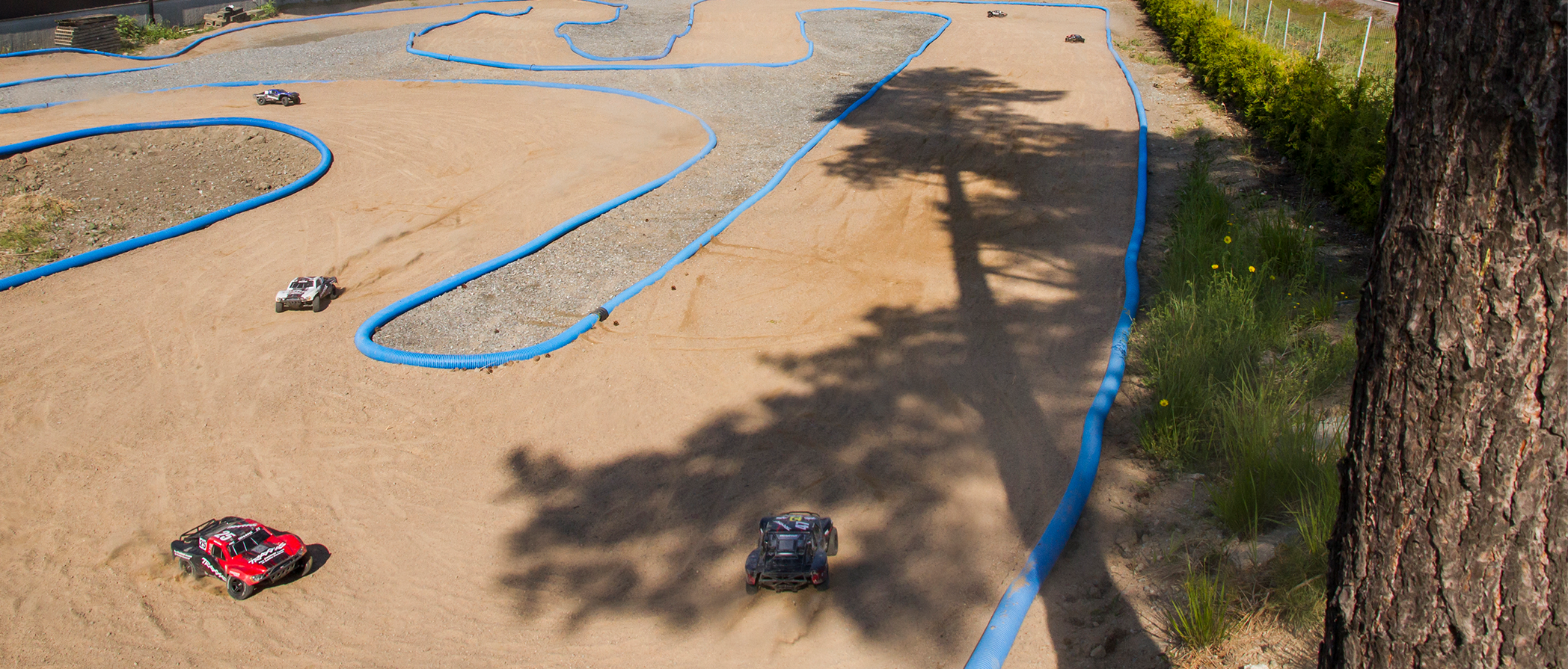 Utomhusbana för radiostyrda bilar