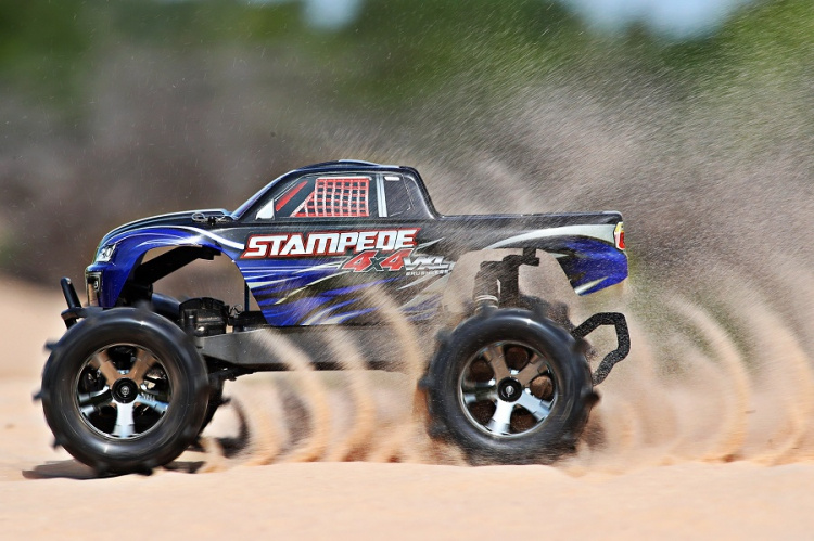 Traxxas Däck & Fälg Paddel/All-Star Svart Krom 2.8' TSM Fram (2)