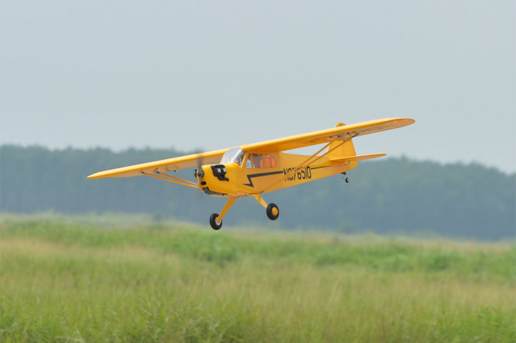 Black Horse Piper Cub 1950mm GP/EP ARTF (Uppdaterad)