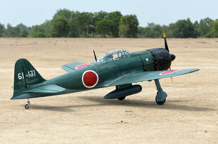 Black Horse A6M Zero 60cc Gas 2385mm med El-landställ ARF