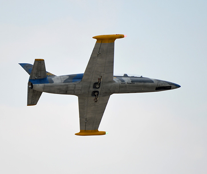 Black Horse L-39 Albatros Turbin El-landningställ 172cm