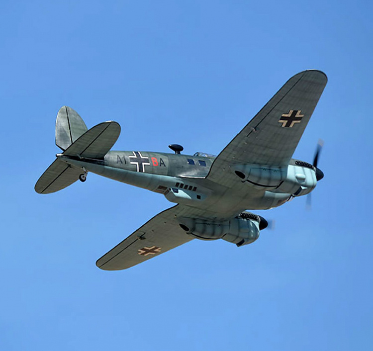 Black Horse Heinkel HE 111 20cc(2) 2500mm Ellandställ