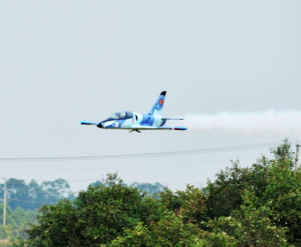 Black Horse Albatros Turbine 189cm Infällbara Landställ