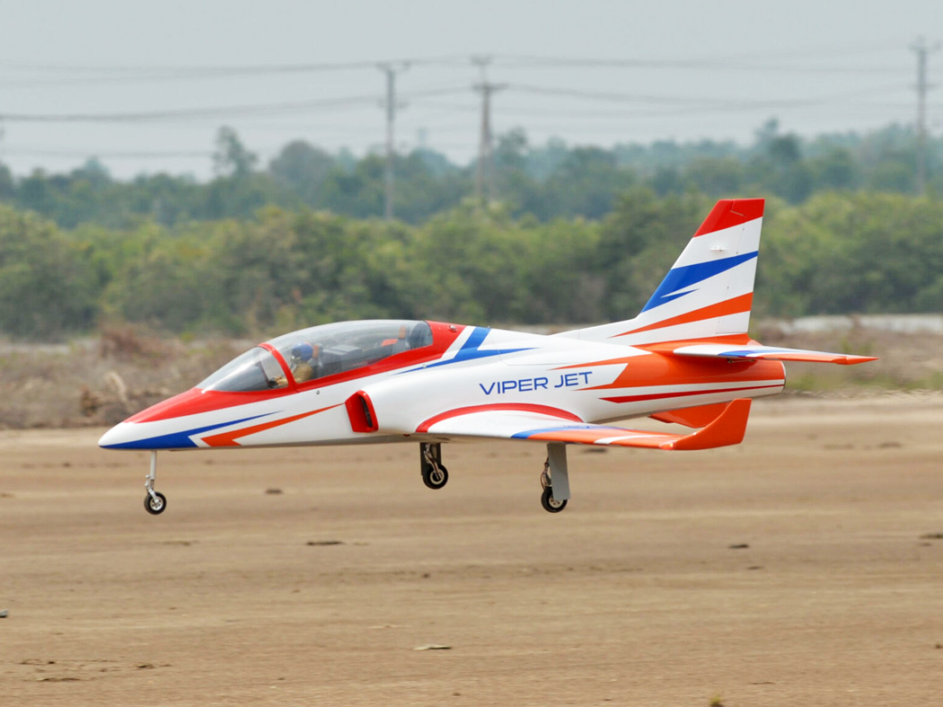 Black Horse Viper Jet Turbine 140N Komposit 223cm