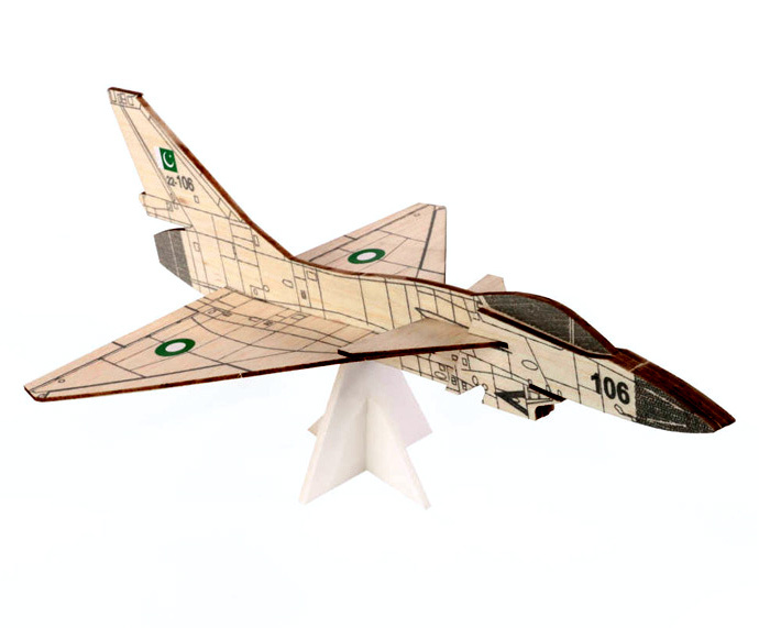 DPR J-10C Vigorus Dragon Balsabyggsats Friflyg