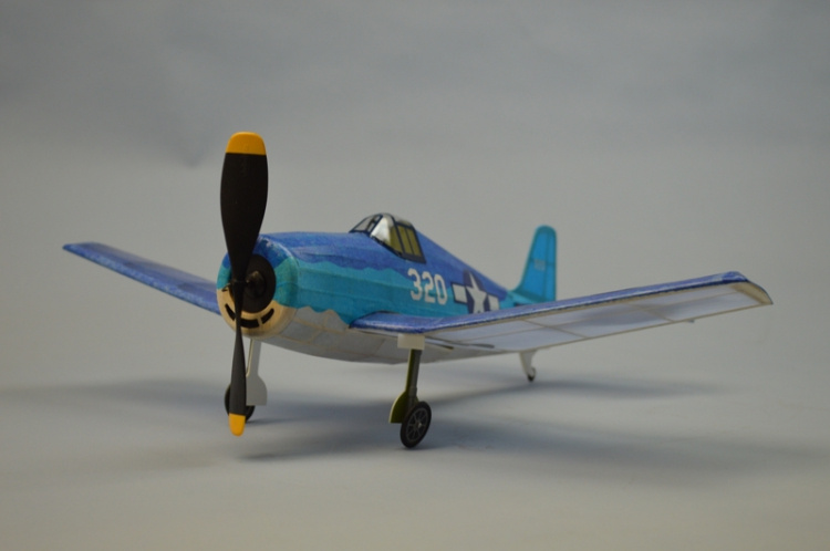 F6F Hellcat 457mm Träbyggsats