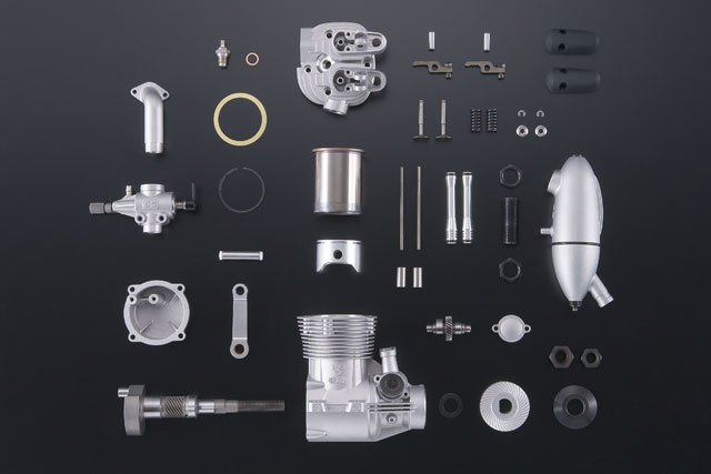 O.S. FS-95V 15.59cc 4-Takts Flygmotor med Ljuddämpare