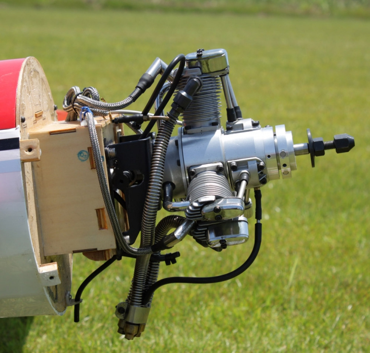 Saito FG-33R3 33cc 4-takts 3-cyl Stjärnmotor Bensin