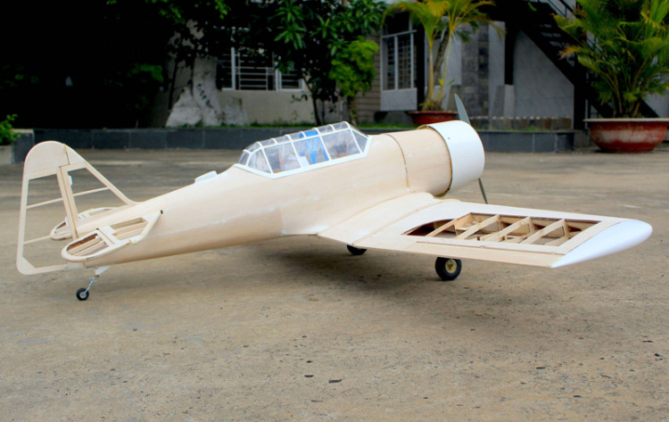AT-6 Texan Master Scale Edition Byggsats 10-15 cc,1810mm spännvidd