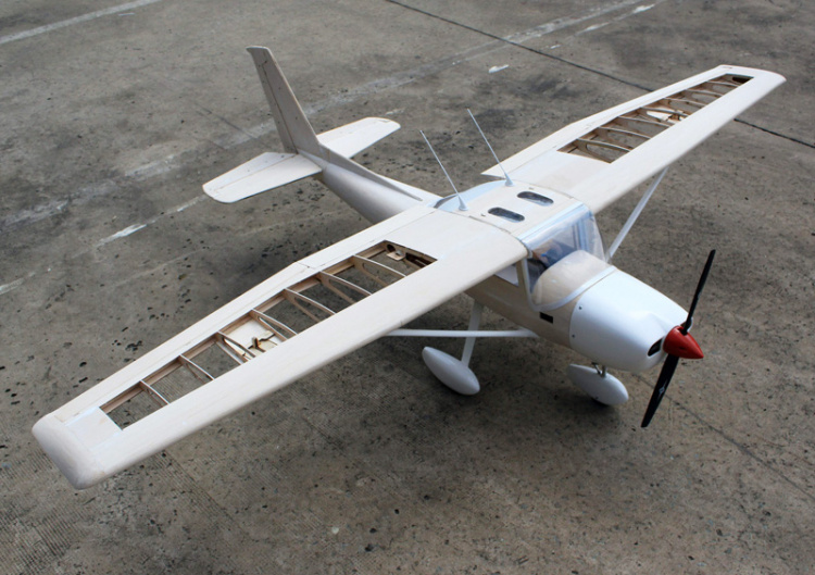 Seagull Cessna 152 Master Scale Edition Aerobat Byggsats 203cm