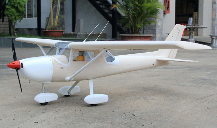 Seagull Cessna 152 Master Scale Edition Aerobat Byggsats 203cm