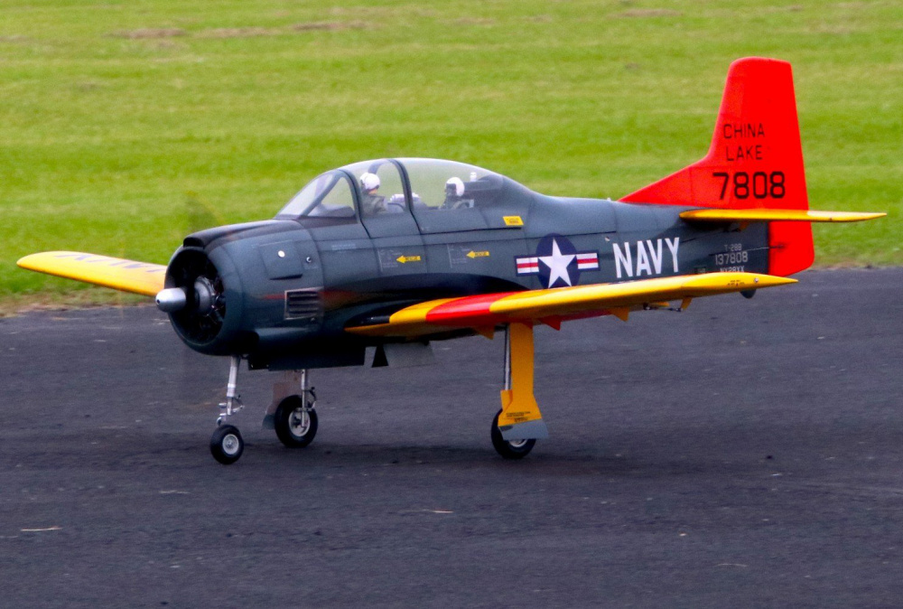 Seagull T-28 Giant Scale 2060mm spv. ARF 35-60cc Grå-gul