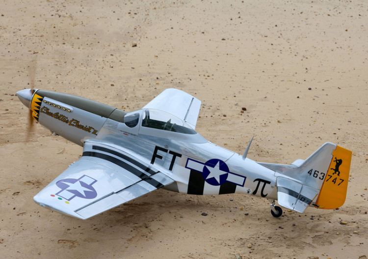 North American P-51D Charlotte Chariot II 35cc 180cm Ellandsställ
