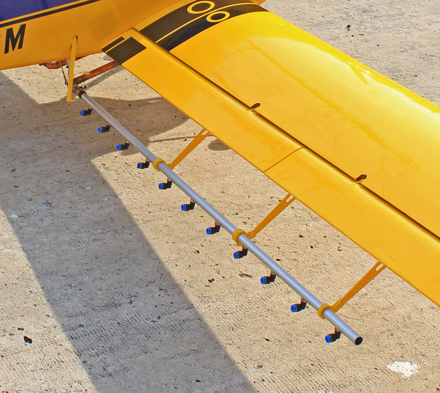 Seagull Air Tractor AT-802A Spraybar