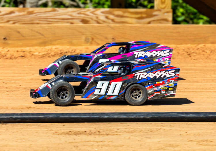 Traxxas Slash Mudboss BL-2s 1/10 Pink