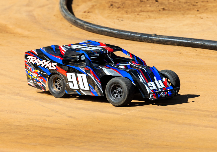 Traxxas Slash Mudboss BL-2s 1/10 Röd