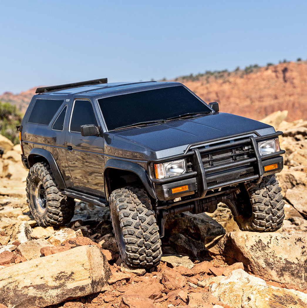 TRX-4 Nissan Pathfinder Silver RTR