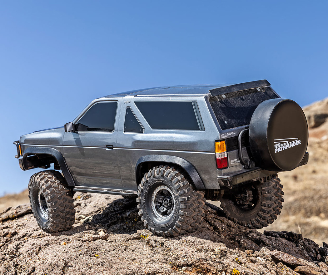TRX-4 Nissan Pathfinder Silver RTR