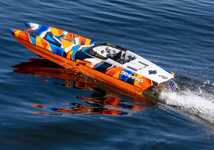 Traxxas DCB M41 Widebody Catamaran Orange