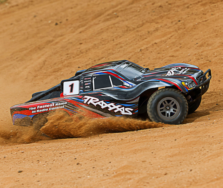Traxxas Slash 4WD BL-2s 1/10 Röd