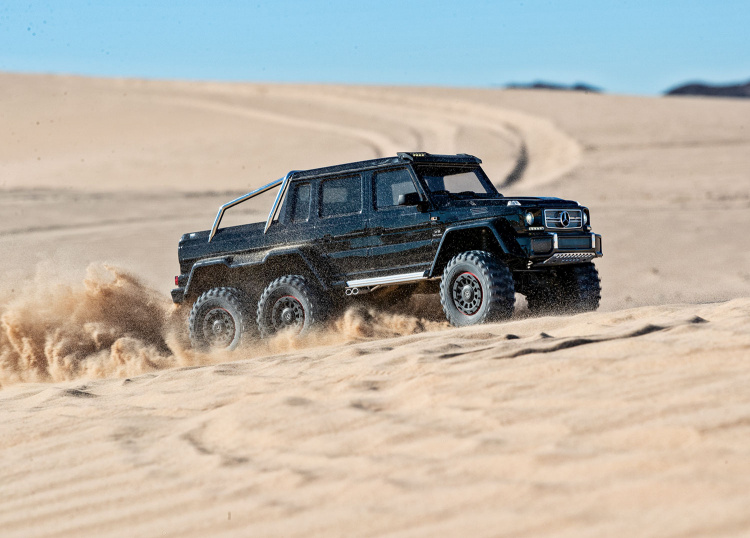 Traxxas TRX-6 Mercedes-Benz G63 AMG 6X6 Clipless Svart