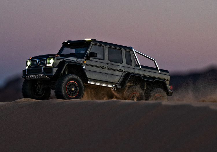Traxxas TRX-6 Mercedes-Benz G63 AMG 6X6 Clipless Svart