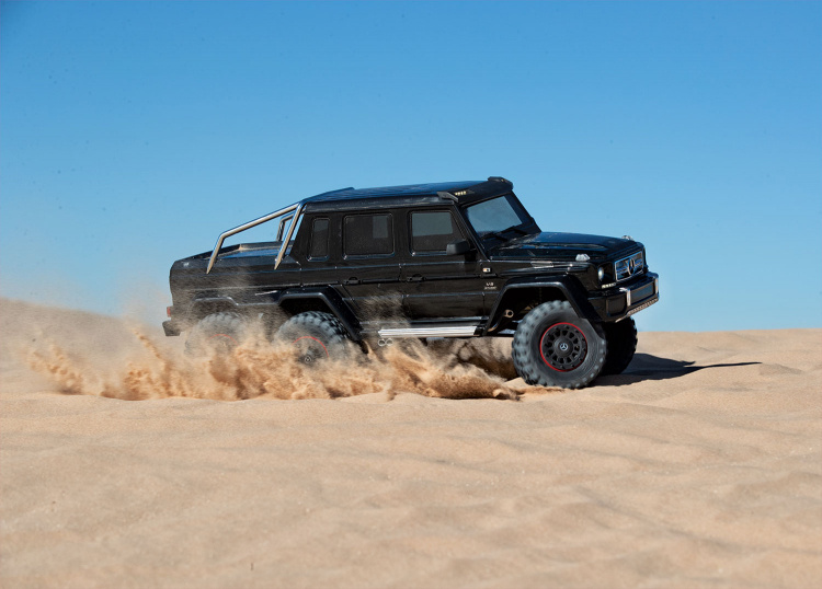 Traxxas TRX-6 Mercedes-Benz G63 AMG 6X6 Clipless Svart