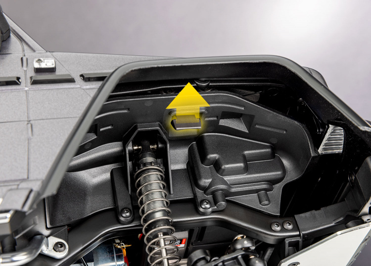 Traxxas TRX-6 Mercedes-Benz G63 AMG 6X6 Clipless Silver