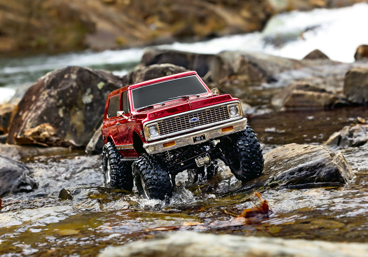 Traxxas TRX-4 1972 Blazer High Trail 4WD 1/10 Röd