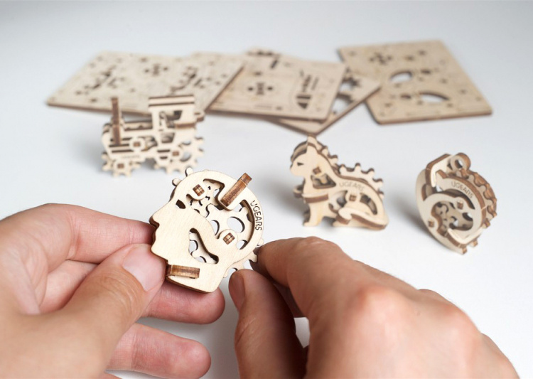 Ugears U-Fidget Tribiks