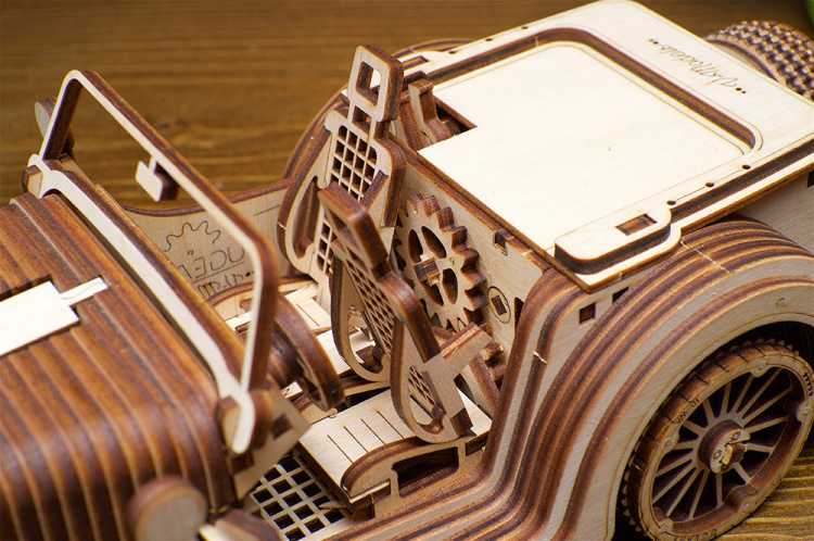 Ugears Roadster VM-01