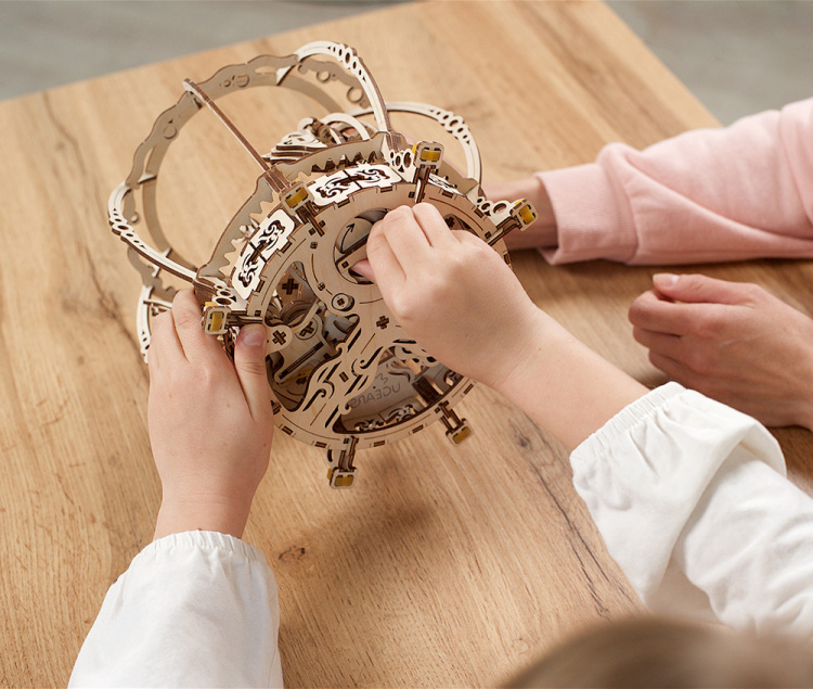 Ugears Mechanical Aquarium