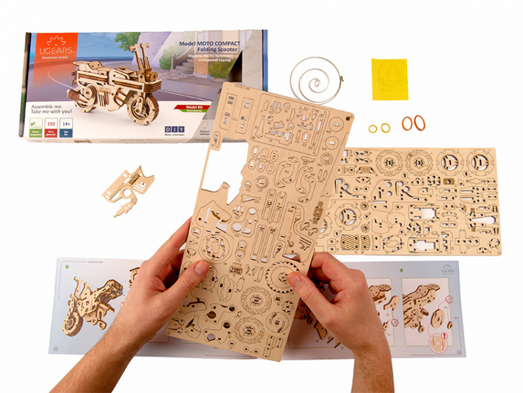 Ugears MOTO COMPACT Folding Scooter