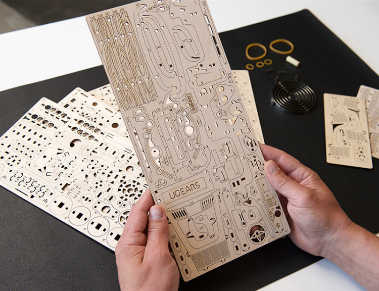 Ugears Pickup Lumberjack