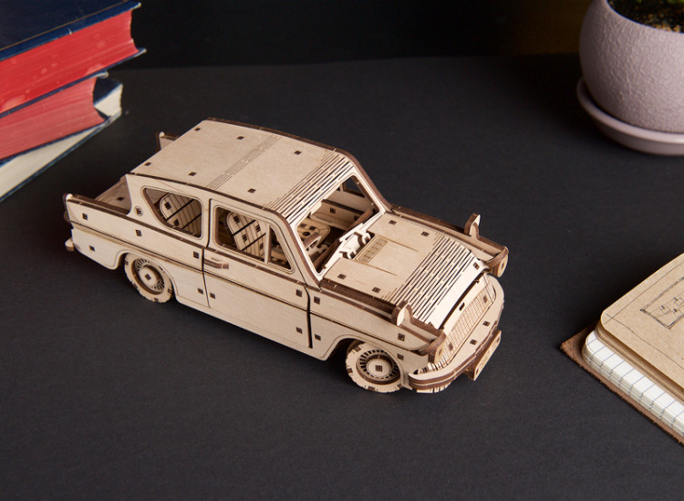 Ugears Flying Ford Anglia Harry Potter