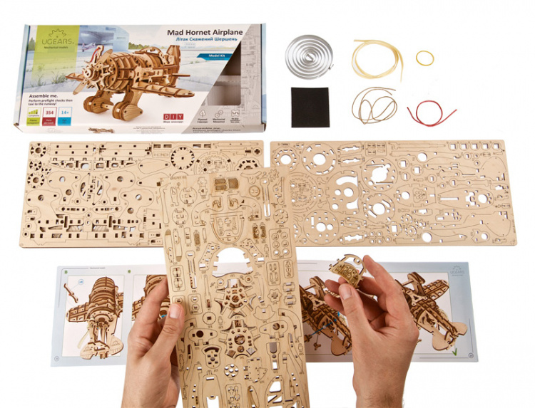 Ugears Mad Hornet Airplane Byggsats