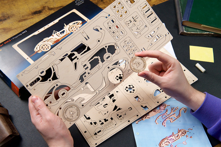 Ugears Roadster MK3 2.5D Pussel