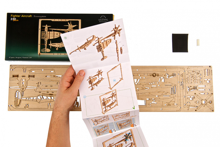 Ugears Fighter Aircraft 2.5D Pussel