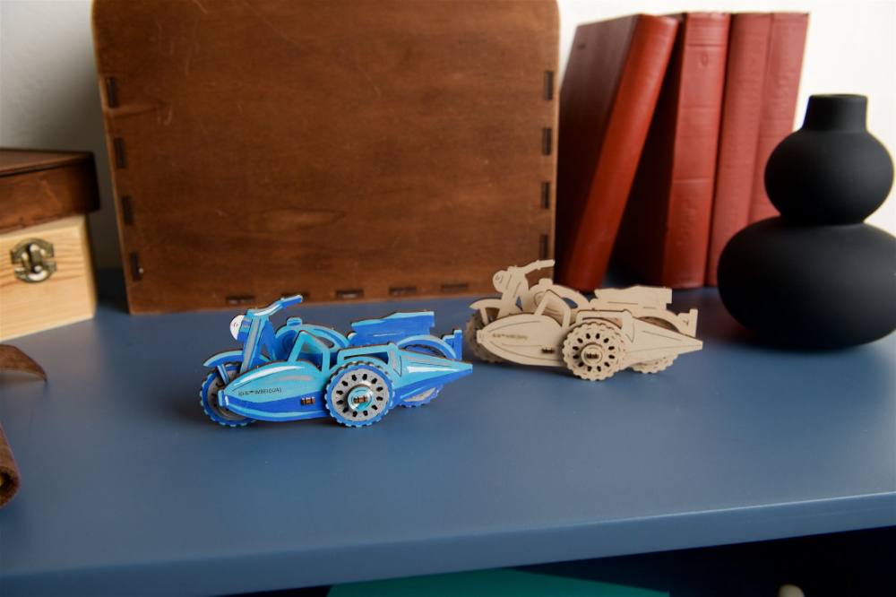 Ugears Coloring Hagrid´s Flying Motorbike (för barn)