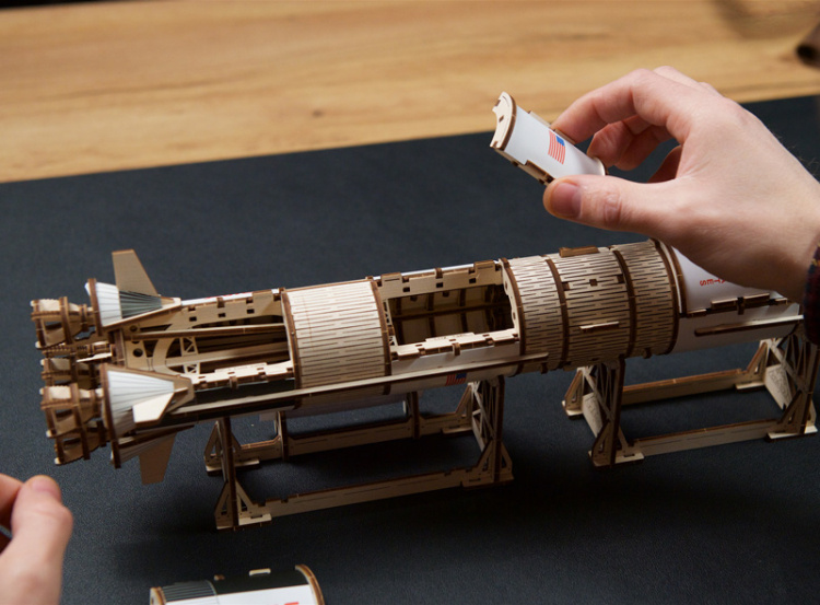 Ugears NASA Saturn V