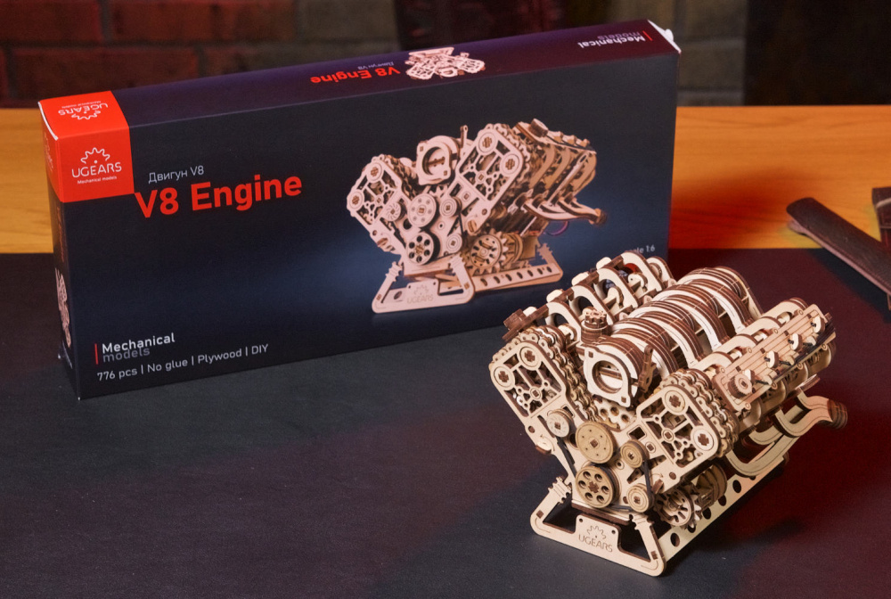Ugears V8 Engine