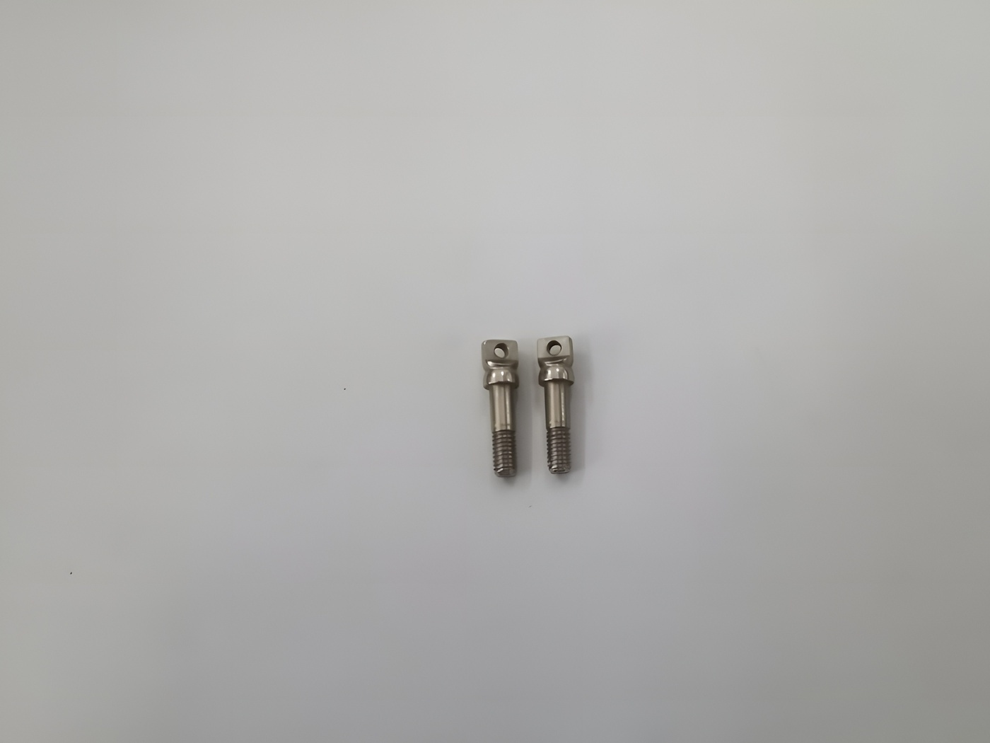 Axelpinne Gängad 4.4x16.8mm (2)