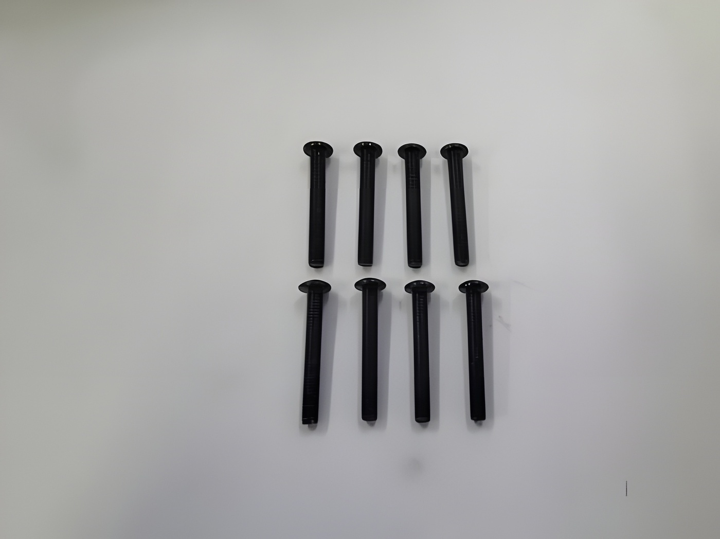 Hex Skruv M3x23mm (8)