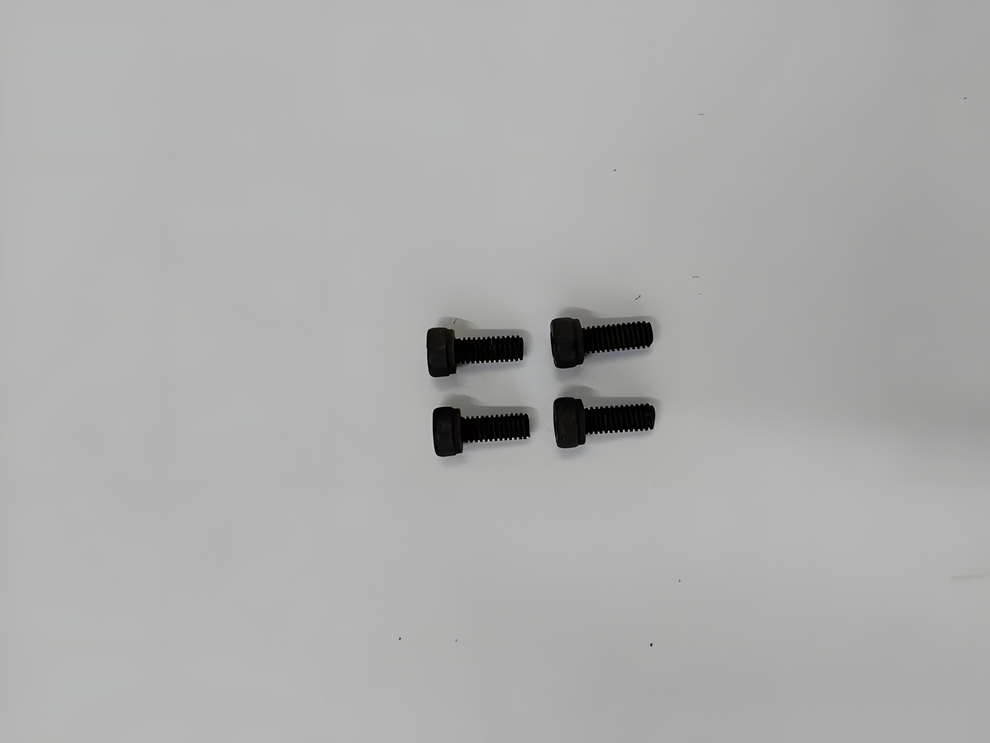 Hex Skruv M4x10mm (4)